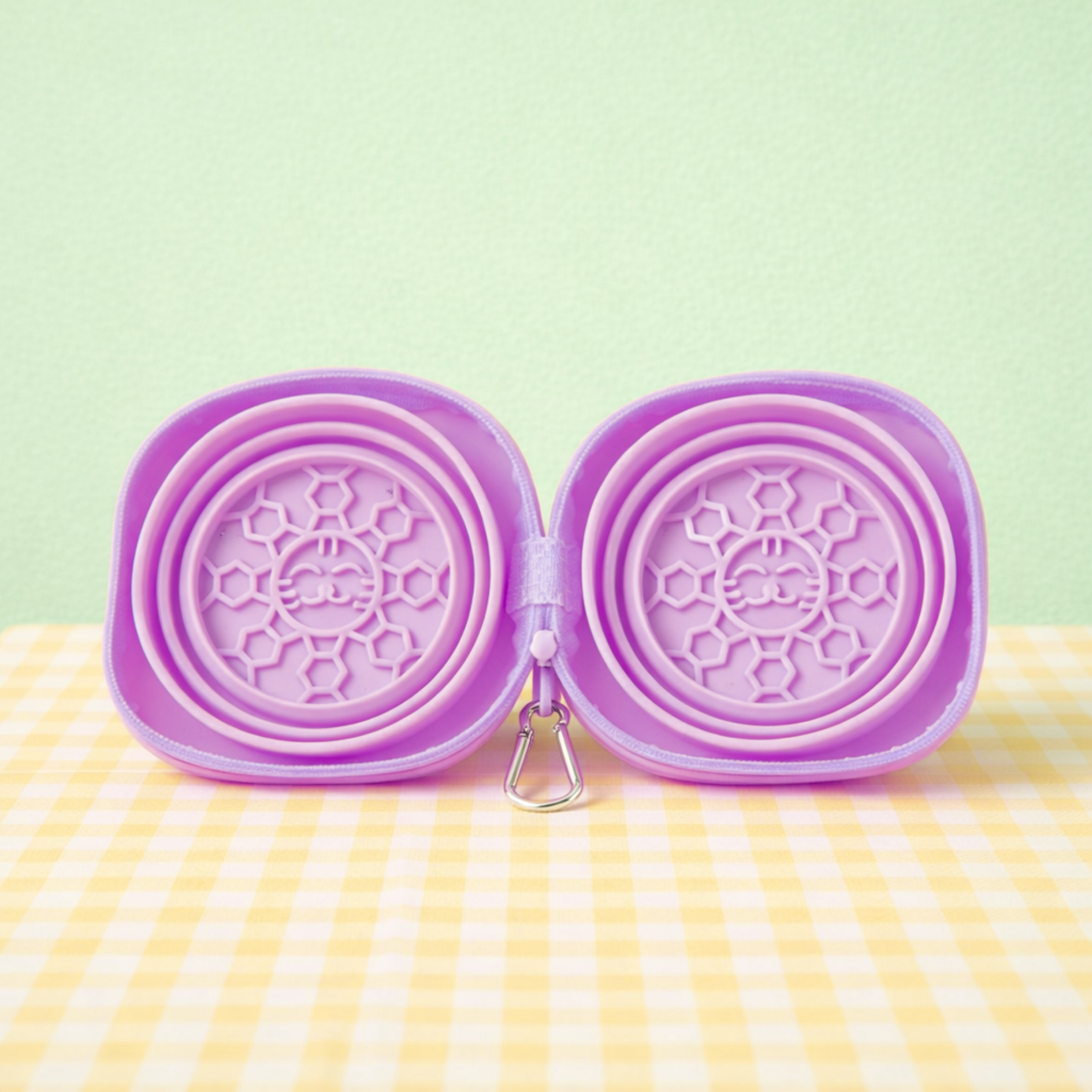 Squish-N-Feed Silicone Cup - Pet Silicone Folding Bowl with Zipper